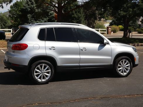 Used 2017 Volkswagen Tiguan Wolfsburg Edition AWD/4WD image 4