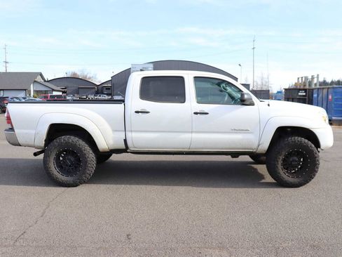 Used 2015 Toyota Tacoma 4x4 Double Cab image 4