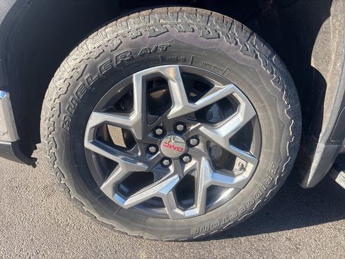 Used 2023 GMC Sierra 1500 SLT w/ SLT Premium Plus Package image 10