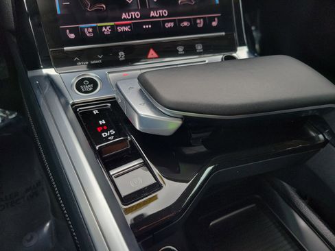 Used 2024 Audi Q8 e-tron Prestige w/ Prestige Package image 30