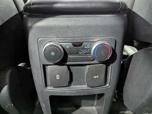 Used 2020 Ford Explorer XLT w/ Equipment Group 202A image 13