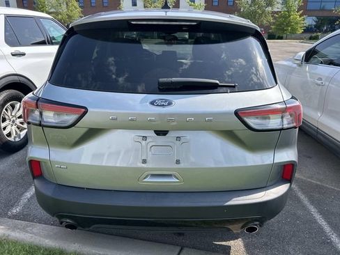 Used 2022 Ford Escape SE w/ SE Sport Appearance Package FWD image 6