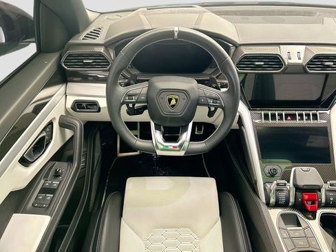 Used 2020 Lamborghini Urus AWD/4WD image 10