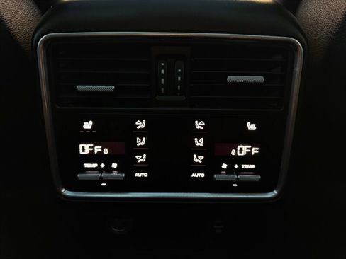 Used 2019 Porsche Cayenne S AWD/4WD image 29