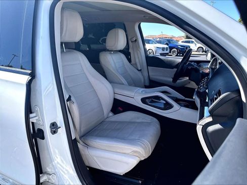Used 2022 Mercedes-Benz GLS 450 4MATIC image 30