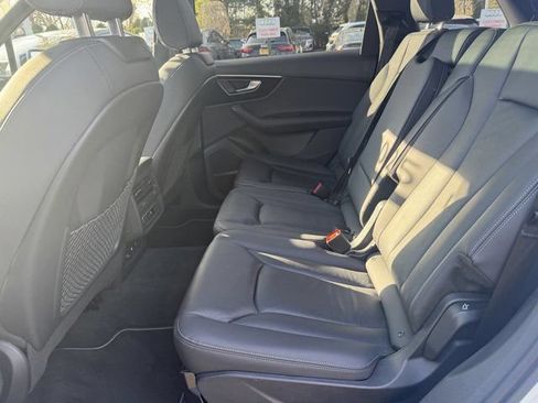 Certified 2025 Audi Q7 3.0T Premium Plus AWD/4WD image 35