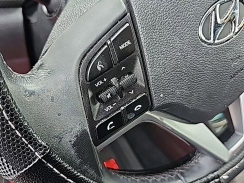 Used 2021 Hyundai Tucson Sport image 19