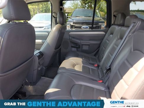 Used 2003 Ford Explorer XLT image 19