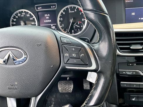 Used 2018 INFINITI QX30 Premium w/ Cargo Package image 16