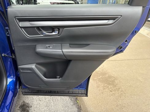 Certified 2025 Honda CR-V EX image 39