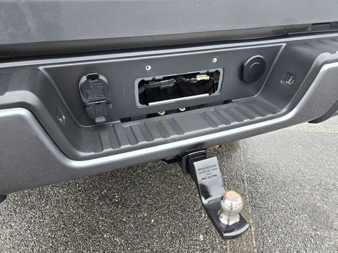 Used 2021 Chevrolet Colorado W/T w/ Custom Special Edition image 15