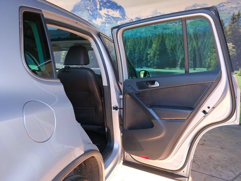 Used 2016 Volkswagen Tiguan SE FWD image 29