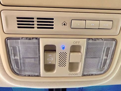 Used 2010 Acura TSX V6 Sedan image 34