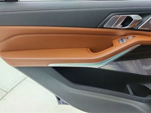 Used 2024 BMW X7 xDrive40i w/ Executive Package image 36