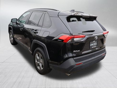 Used 2025 Toyota RAV4 XLE AWD/4WD image 4