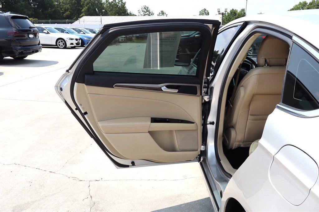 Used 2013 Ford Fusion SE FWD image 31
