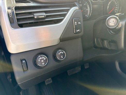 Used 2018 GMC Yukon SLE w/ Convenience Package AWD/4WD image 18