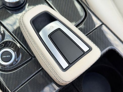 Used 2012 Mercedes-Benz SLS AMG Roadster image 32