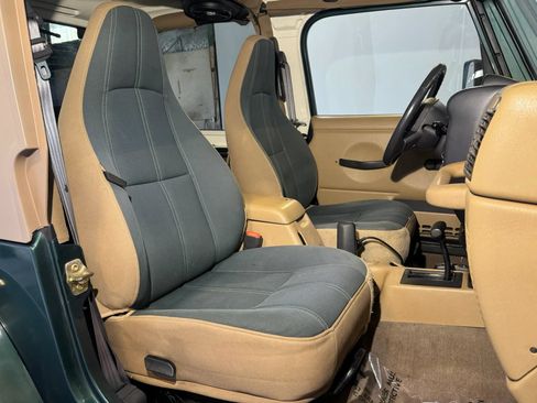 Used 2000 Jeep Wrangler Sahara AWD/4WD image 23