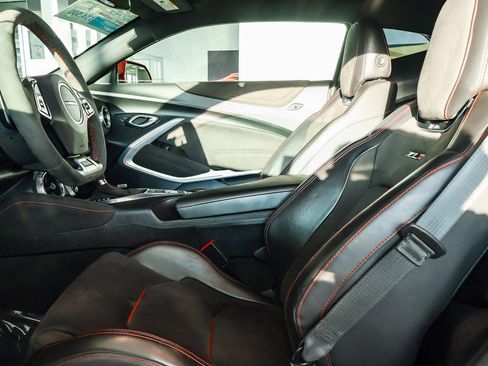 Used 2018 Chevrolet Camaro ZL1 image 12