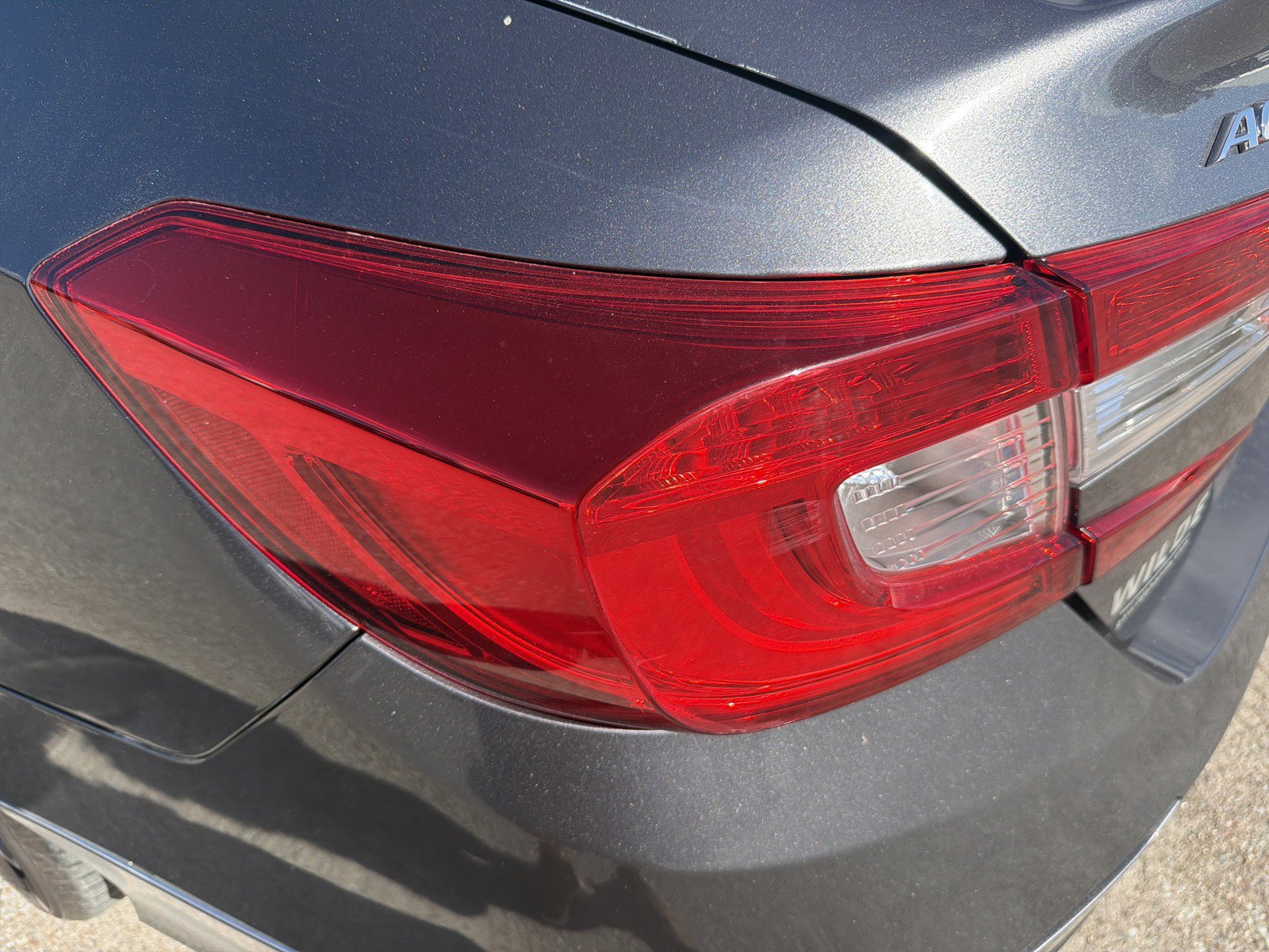 Used 2018 Honda Accord EX-L image 10