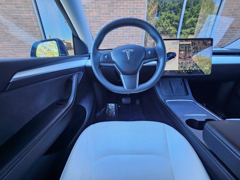 Used 2023 Tesla Model Y Long Range AWD/4WD image 4