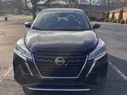 Used 2022 Nissan Kicks S FWD image 8