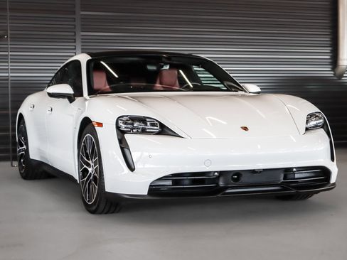 Certified 2024 Porsche Taycan image 7