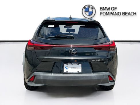 Used 2019 Lexus UX 200 FWD image 6