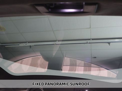 Used 2021 Porsche Taycan Turbo image 4