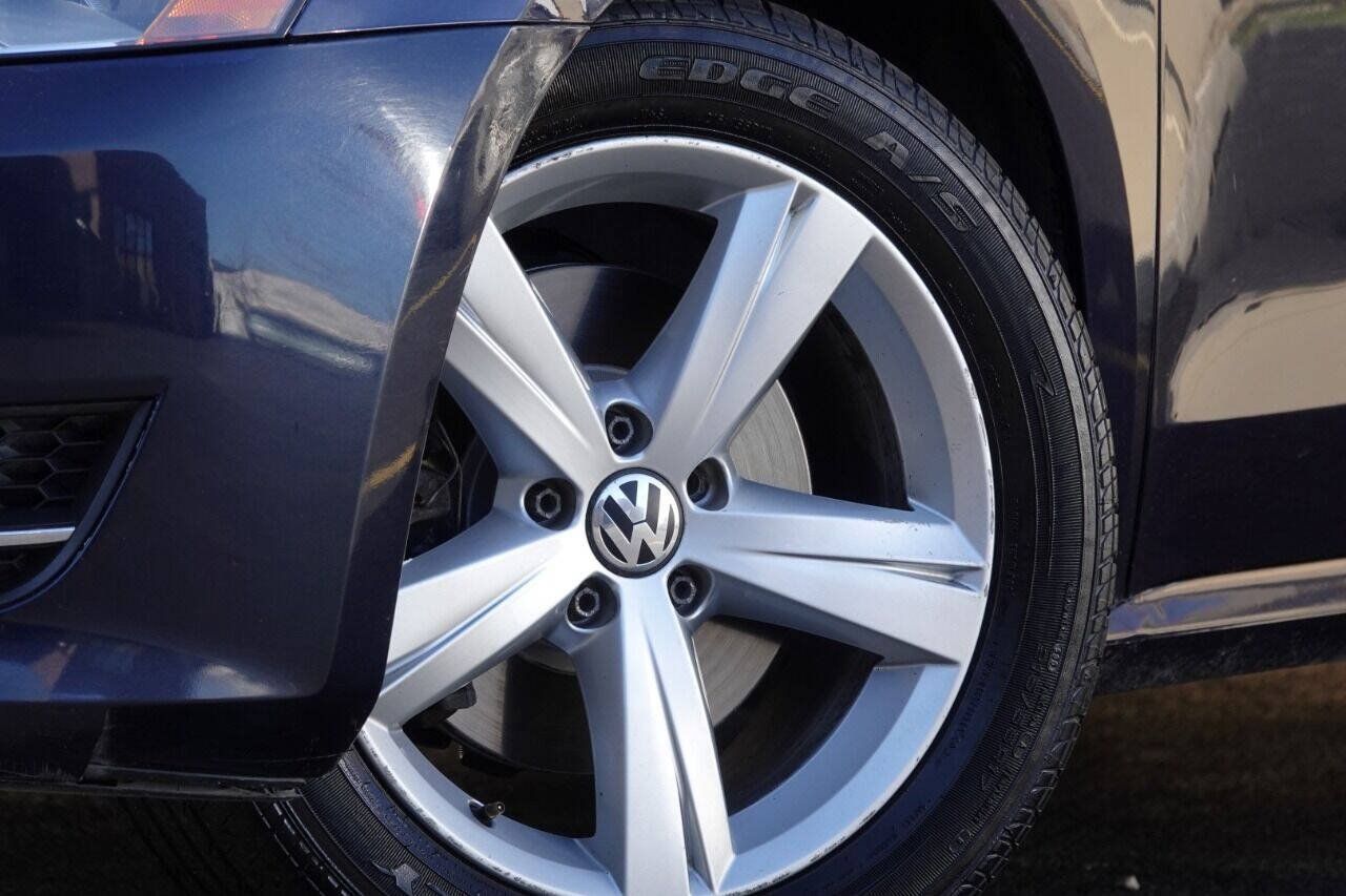 Used 2012 Volkswagen Passat 2.5 SE FWD image 10