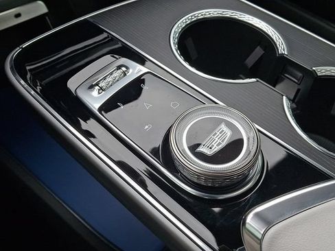 Used 2024 Cadillac Lyriq Luxury AWD/4WD image 28