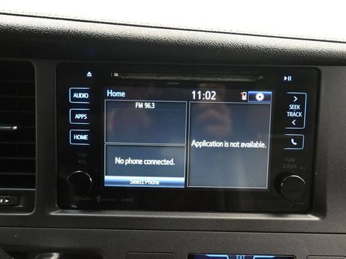 Used 2016 Toyota Sienna XLE FWD image 16