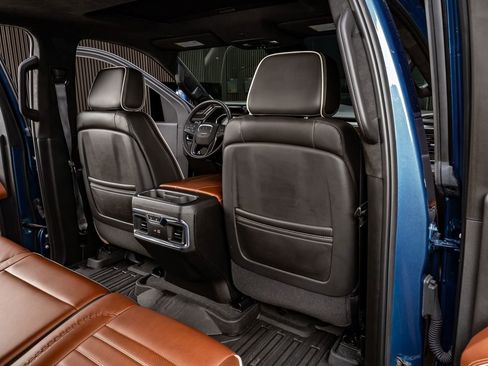 Used 2025 GMC Sierra 2500 Denali Ultimate w/ Max Trailering Package image 29