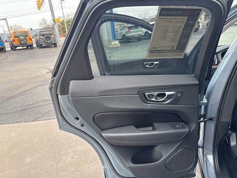 Certified 2023 Volvo XC60 B5 Plus w/ Climate Package AWD/4WD image 35