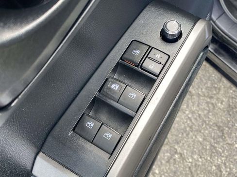 Used 2016 Toyota Tacoma SR5 w/ Towing Package image 16