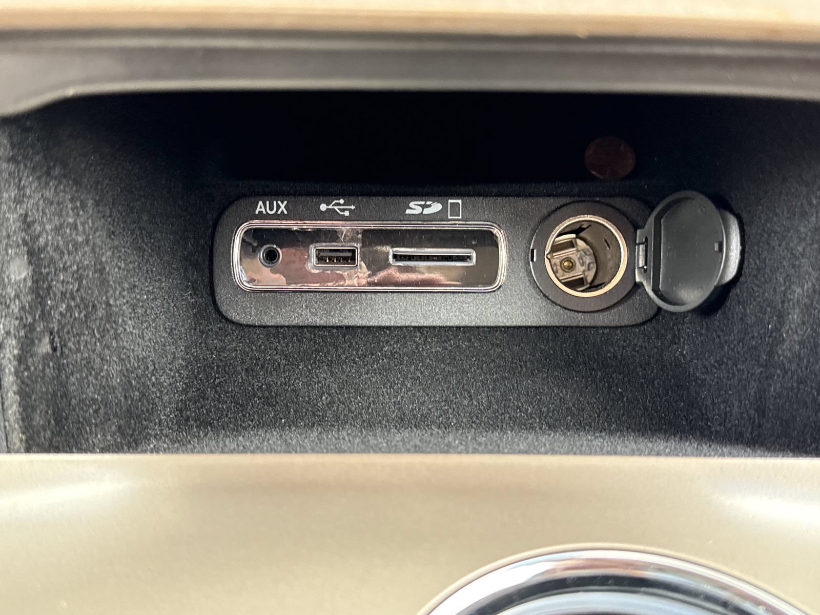 Used 2015 Jeep Grand Cherokee Summit AWD/4WD image 28