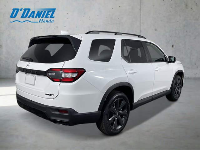New 2026 Honda Pilot Sport image 5
