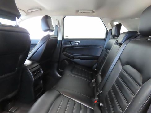 Used 2022 Ford Edge SEL w/ Convenience Package AWD/4WD image 16