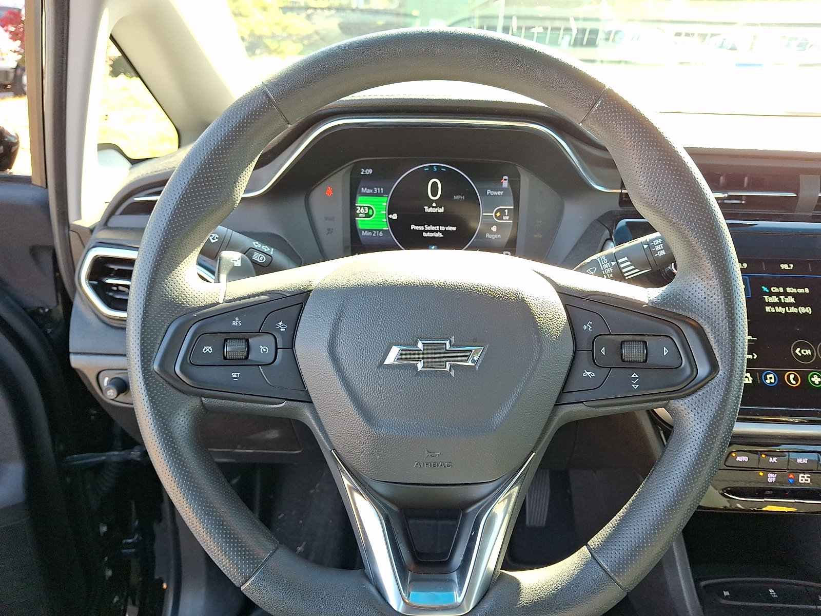 Used 2023 Chevrolet Bolt LT FWD image 19