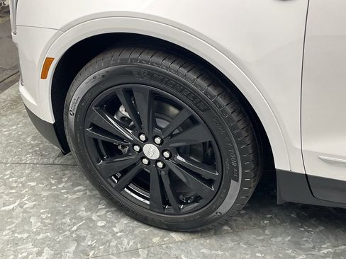 Certified 2025 Cadillac XT5 Premium Luxury image 37