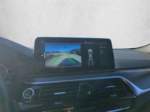 Used 2023 BMW 530i w/ M Sport Package image 9