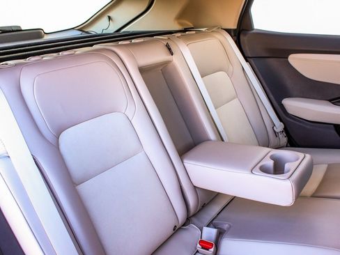 Used 2023 Nissan Ariya AWD image 41