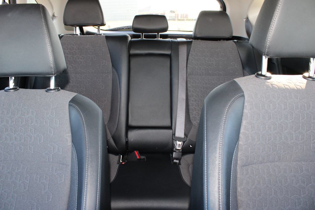 Used 2025 Kia Seltos S FWD image 11