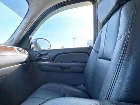 Used 2007 Chevrolet Tahoe LTZ w/ LTZ Preferred Equipment Group AWD/4WD image 28