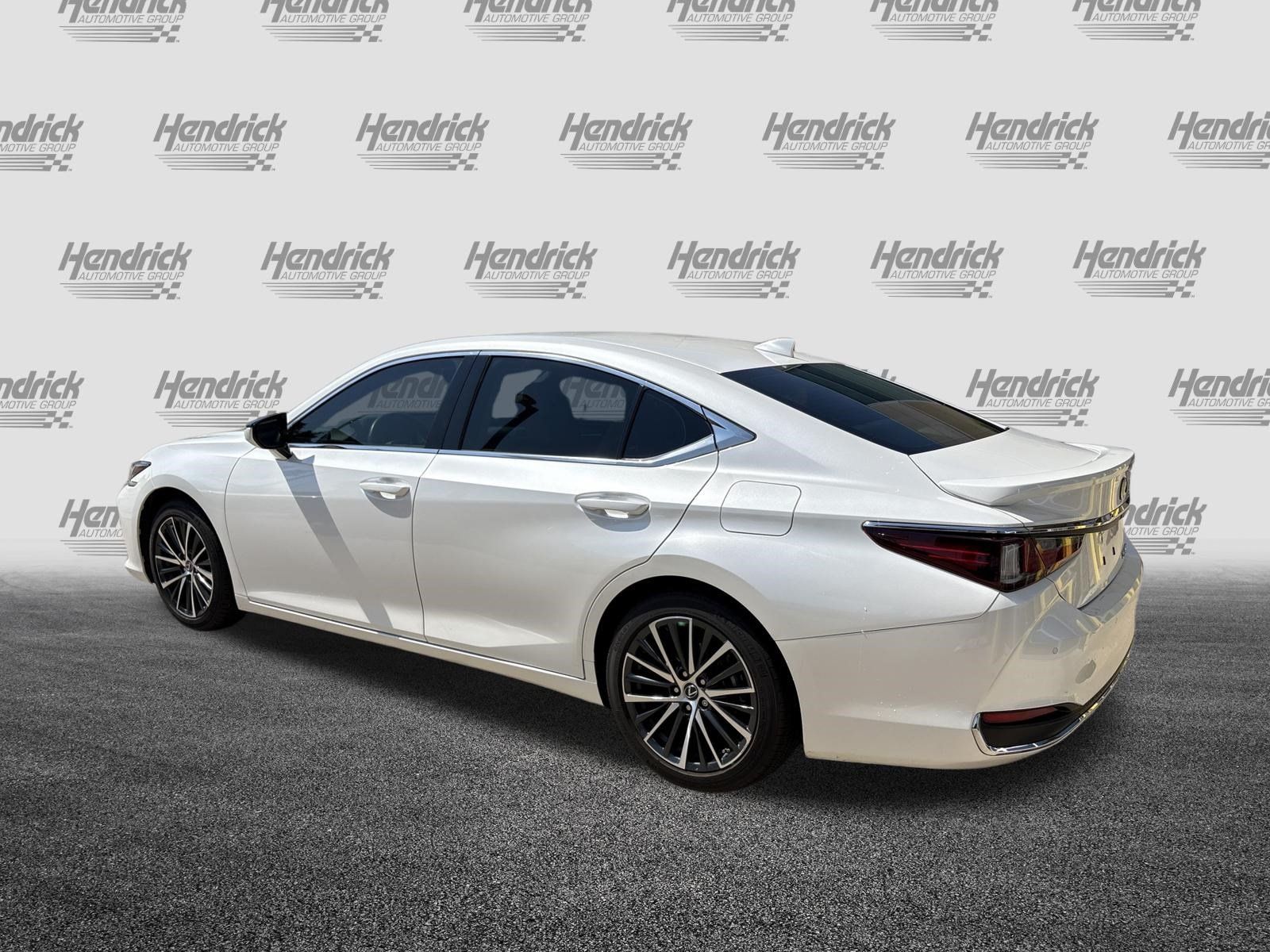 Used 2024 Lexus ES 300h w/ Premium Package FWD image 8