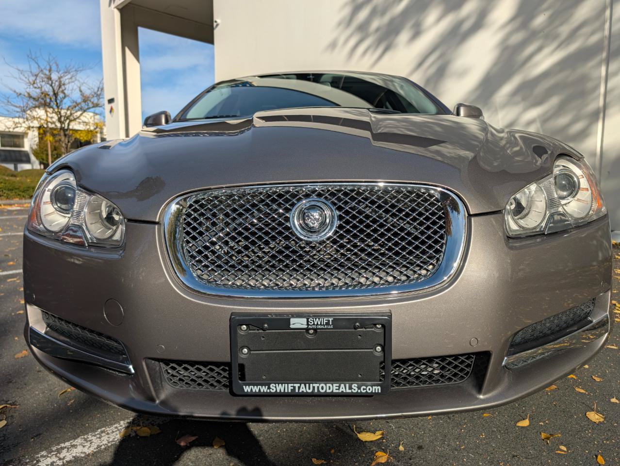 Used 2009 Jaguar XF Premium RWD image 2