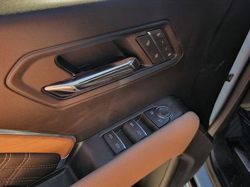 New 2026 GMC Canyon Denali image 13