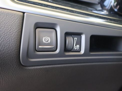 Used 2024 Cadillac XT5 Premium Luxury FWD image 18