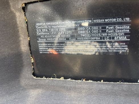 Used 2017 Nissan Rogue SL image 22